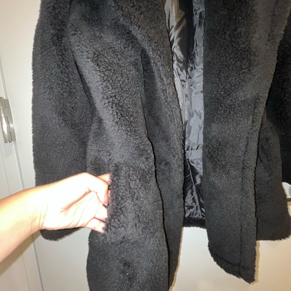 💛 bundle $16- NWT BLACK FLUFFY JACKET - Picture 5 of 6